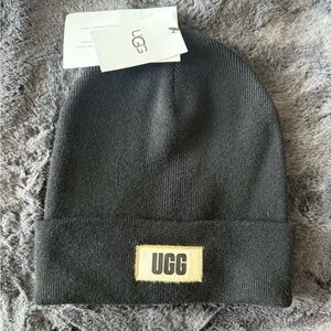 UGG Classic Black Knit Beanie